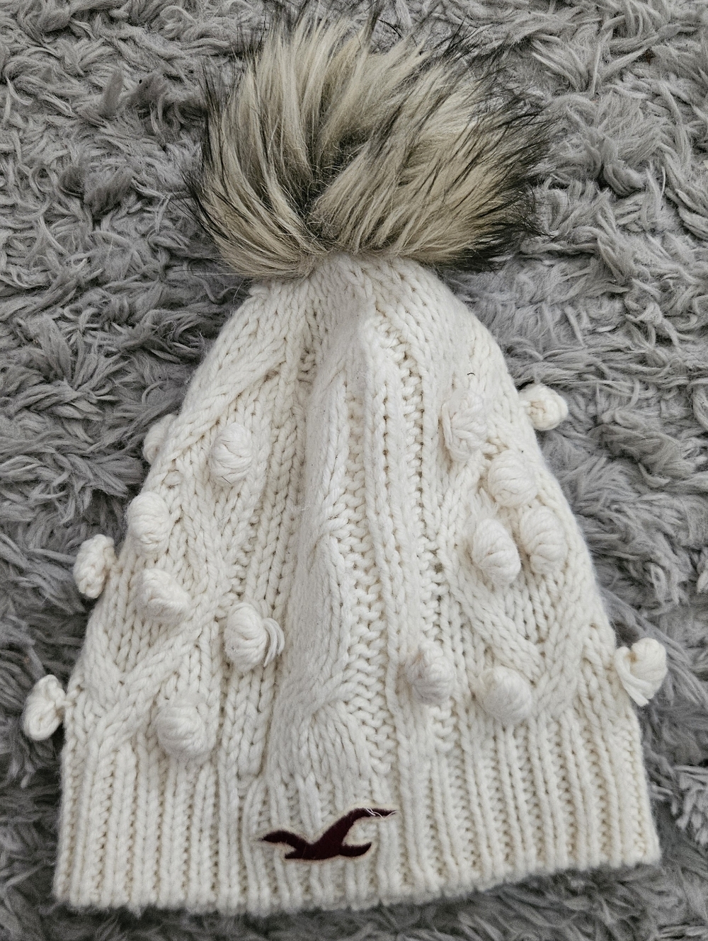 Hollister Womens Hat Cable Knit Ivory Y2K Textured Pompom Beanie Logo Preppy